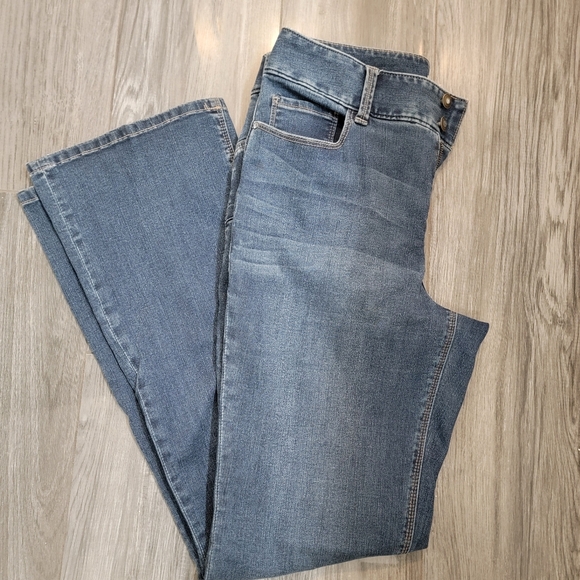 PALAZZO JEANS Boston Proper. Size 10. Wide leg. High rise. - Picture 3 of 12